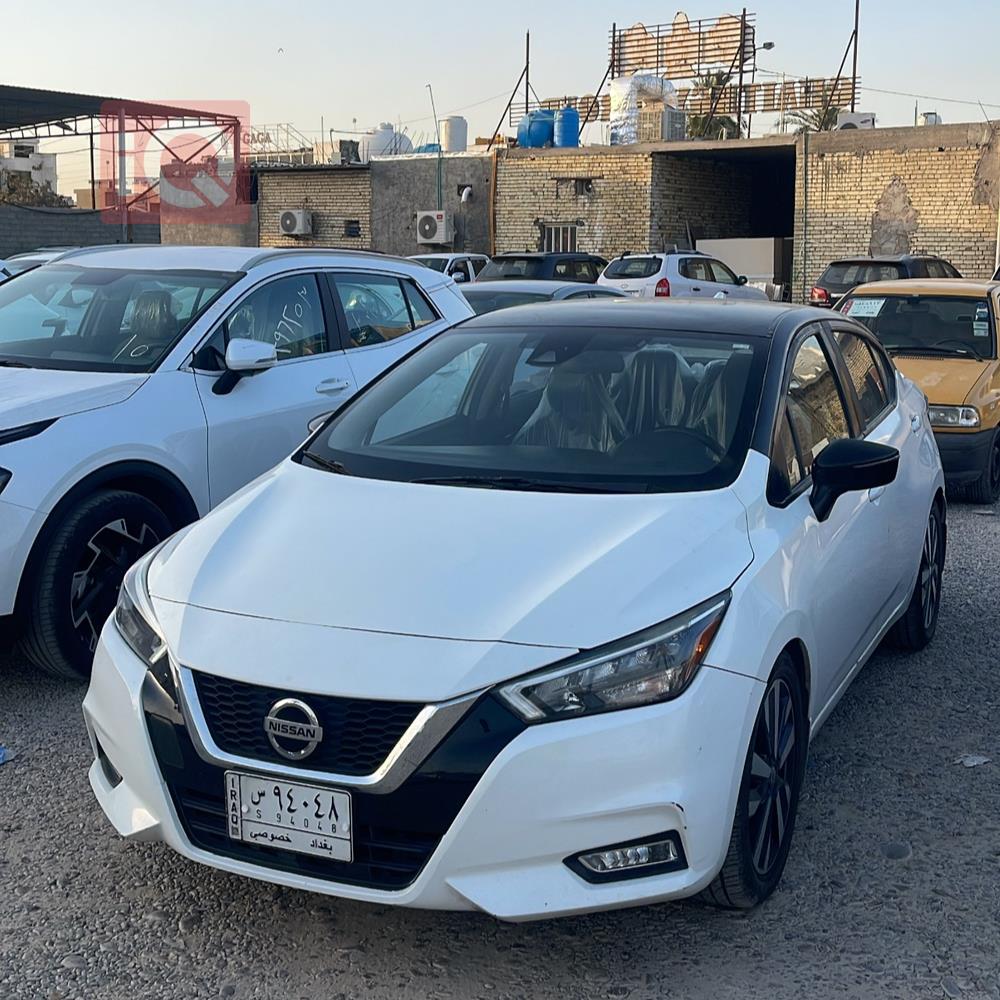 نيسان فيرسا